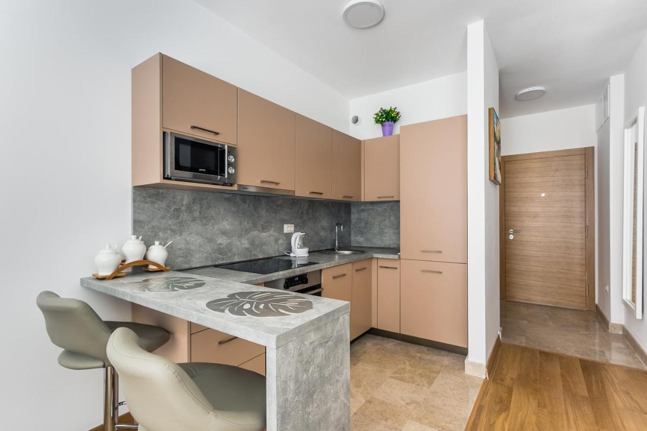 Apartments Lm Residence Rafailovići Zewnętrze zdjęcie