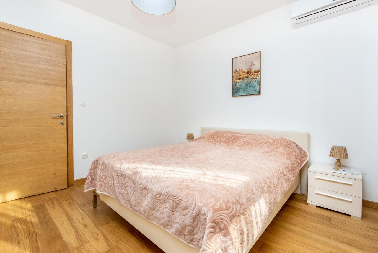 Apartments Lm Residence Rafailovići Zewnętrze zdjęcie